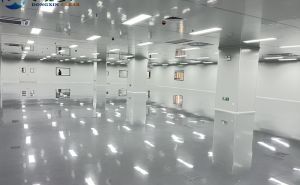 不锈钢板和环氧树脂哪个做无尘车间地板更好？更多搜索视频号：@净化东哥